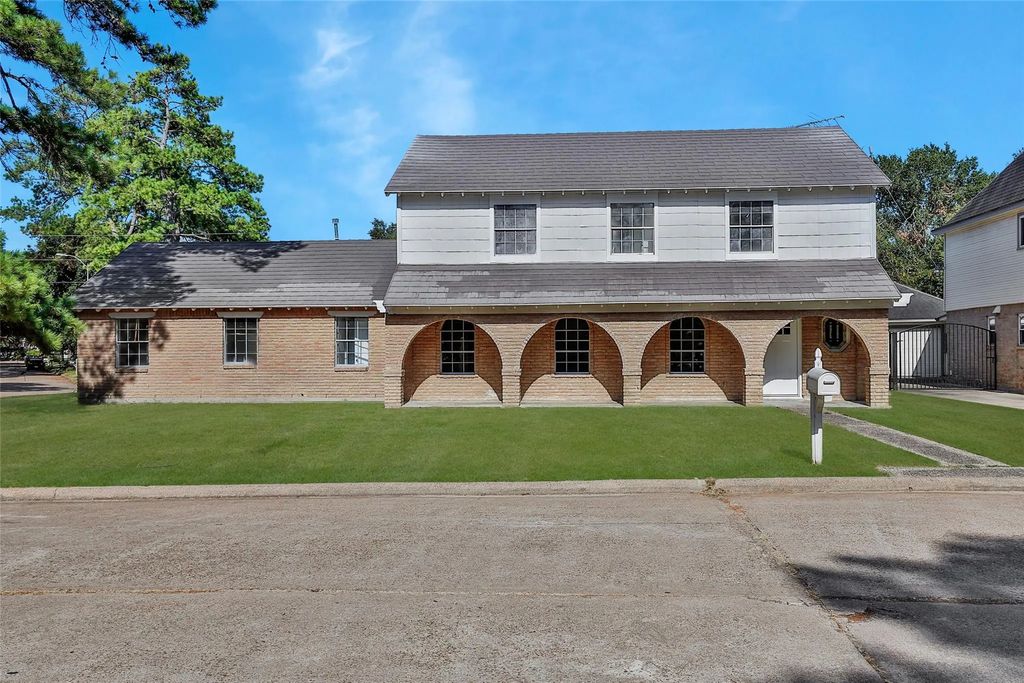13426 Balcrest Drive, Houston