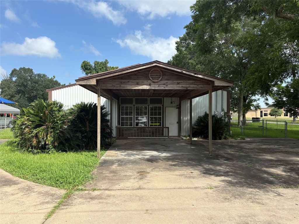 200 Gaines Street 1, Brazoria