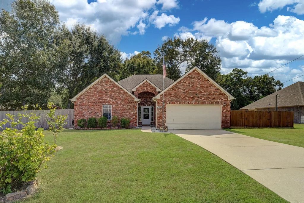 19518 Lazy Lane, Porter