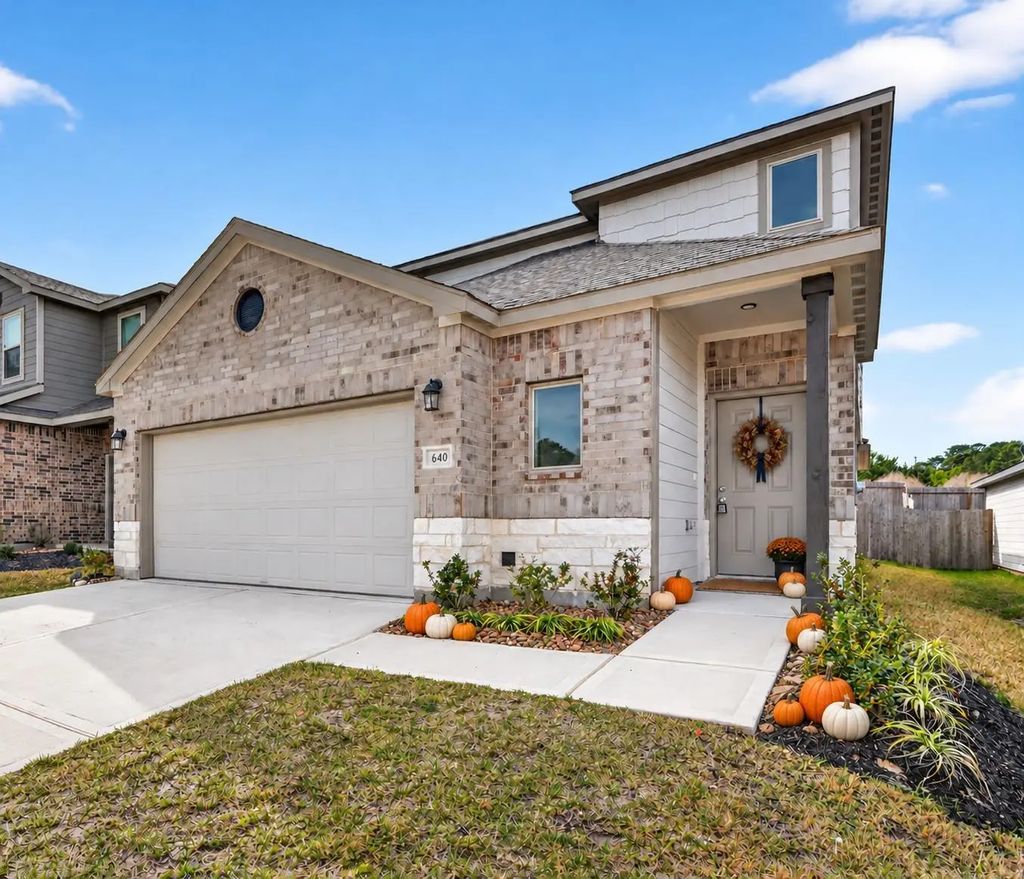 640 Levine Ct Court, Conroe