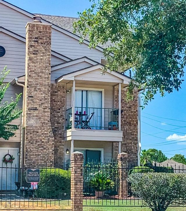 3770 Lovers Wood Lane 1001, Houston