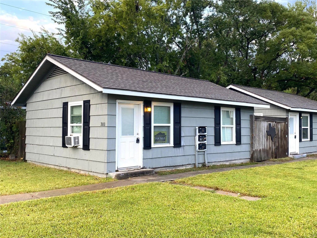 311 S 3rd Street, La Porte