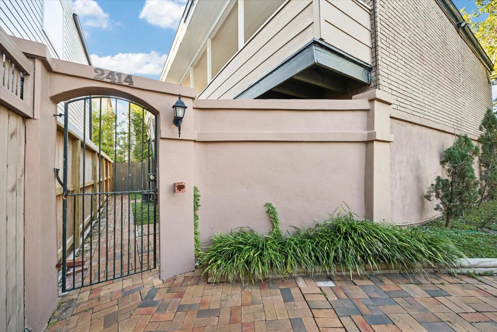 2414 Morse Street, Houston