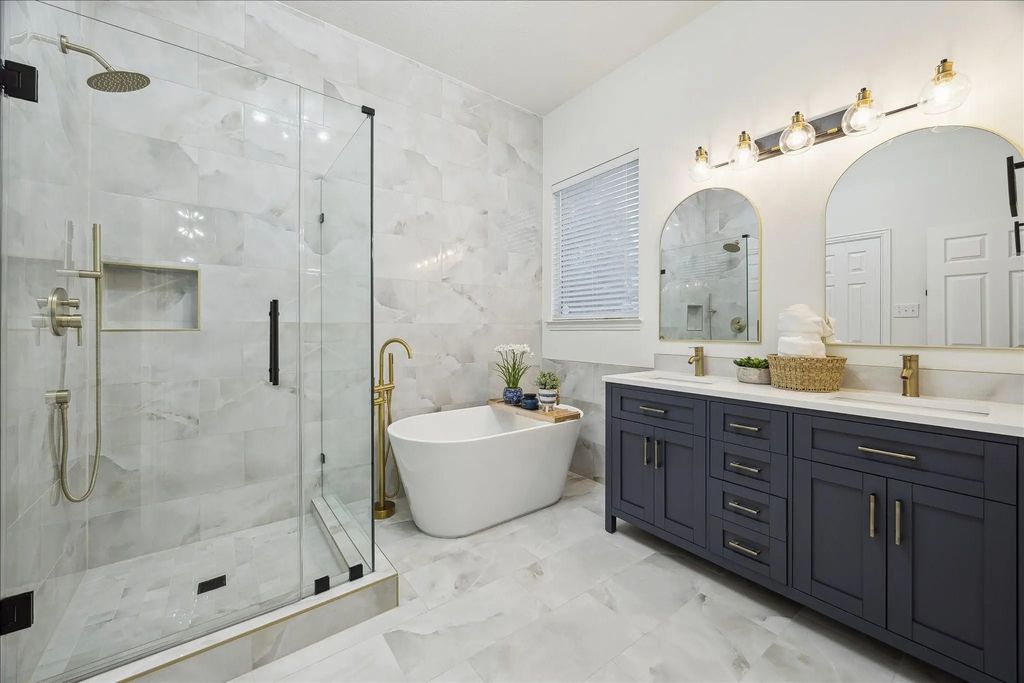 12306 W Elizabeth Shore Loop, Cypress