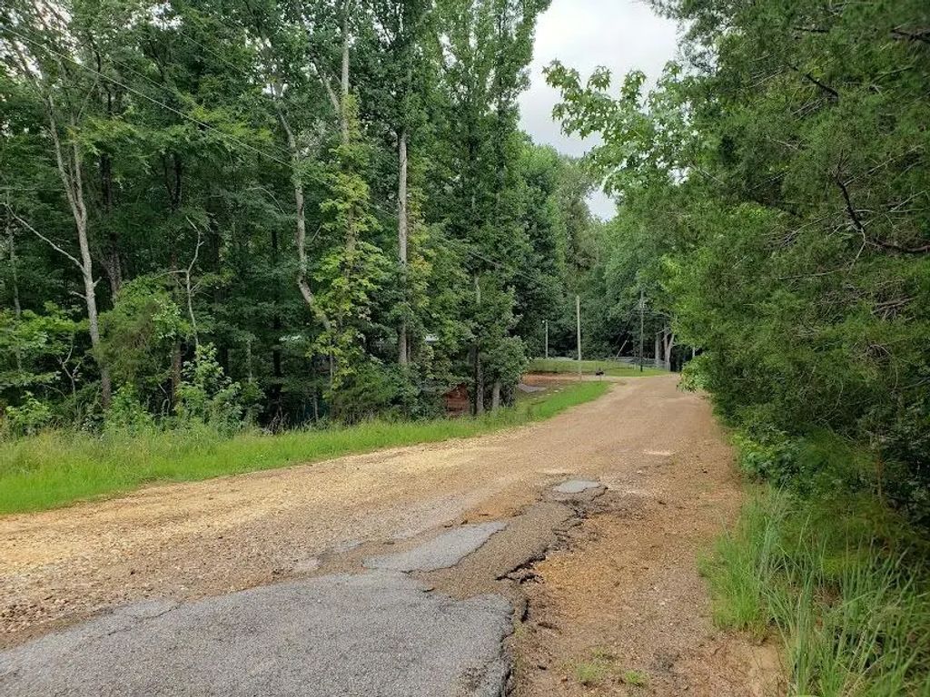 826 Crestwood Drive, Other