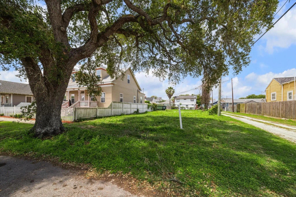 2918 Avenue L, Galveston