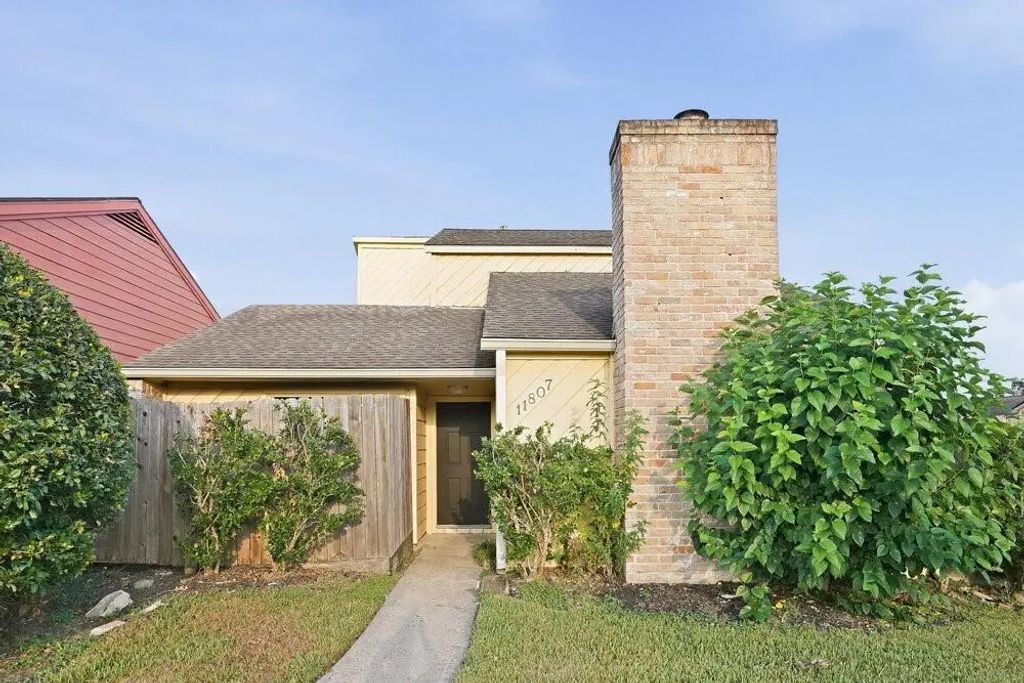 11807 Gatlinburg Drive, Houston