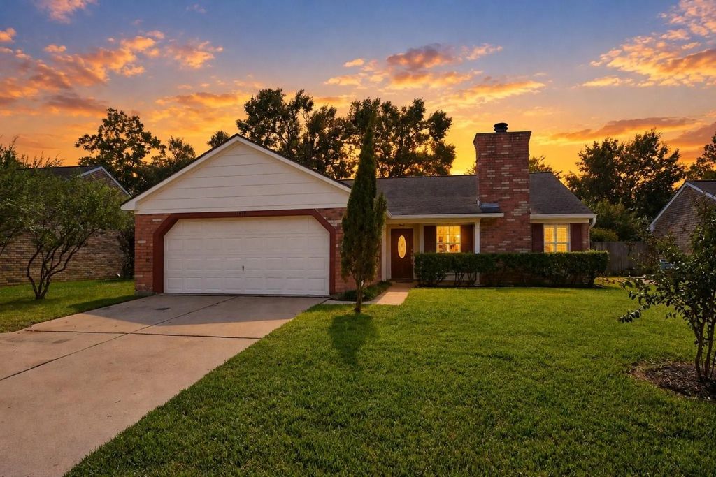 17919 Forest Cedars Drive, Houston