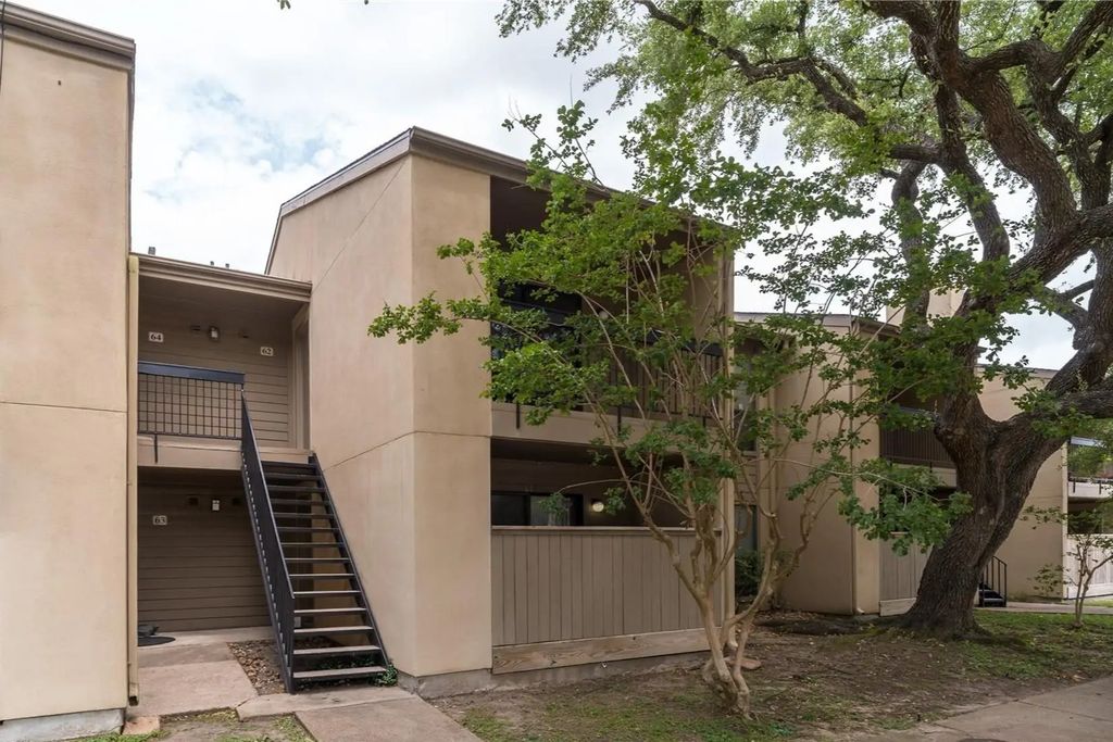 3300 Pebblebrook Drive 62, Seabrook