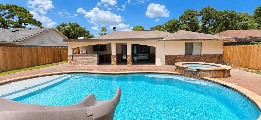 13914 Bonnington Drive, Houston