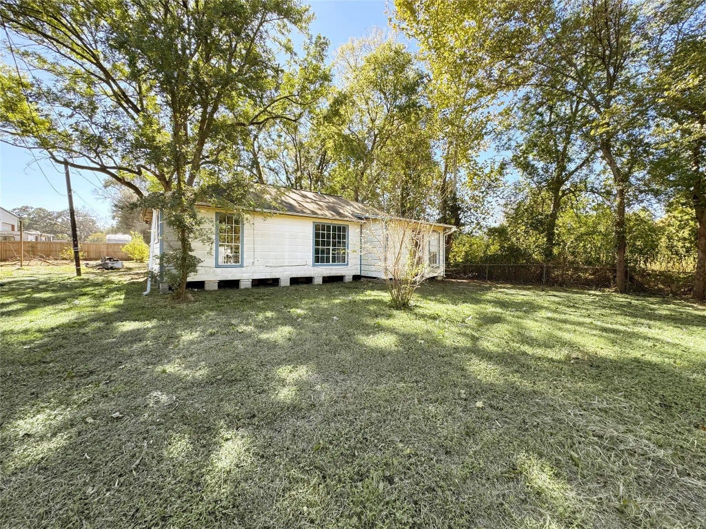 5626 E Hillside Drive, Houston