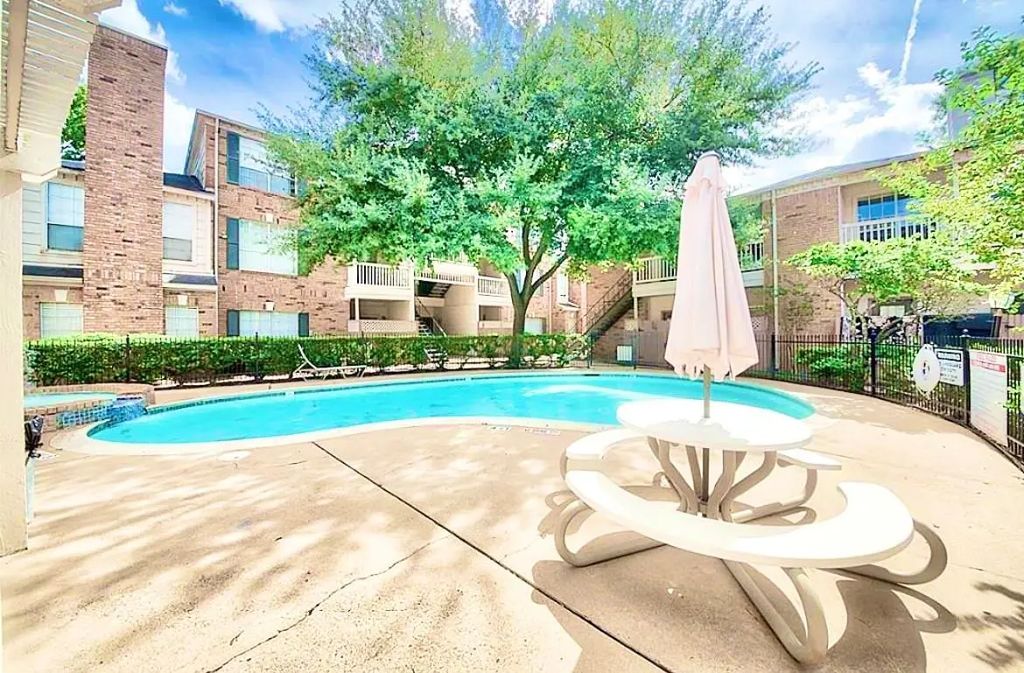 2626 Holly Hall Street 306, Houston