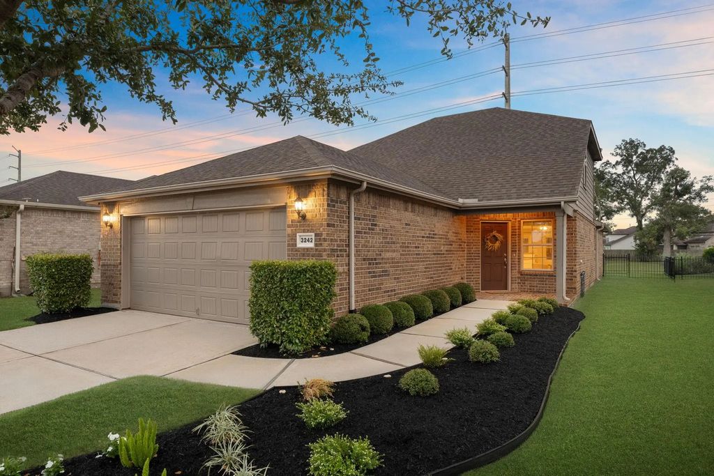 3242 Golden Eagle Way, Richmond