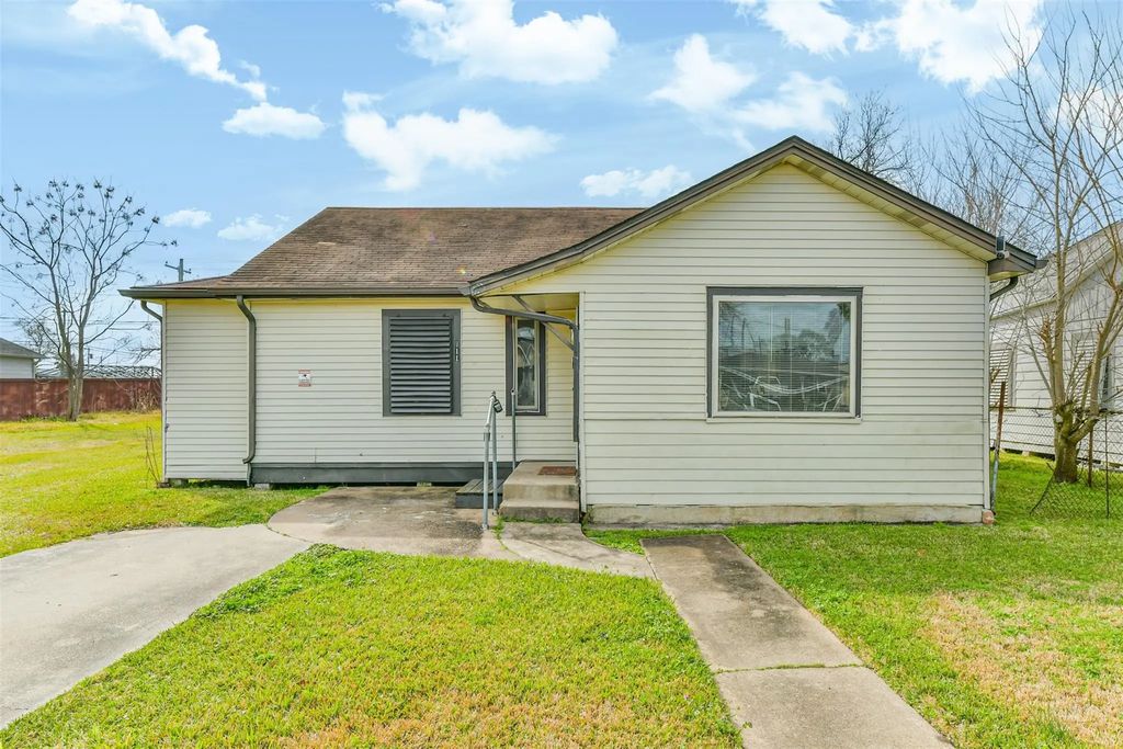 711 N 8th Ave, Texas City