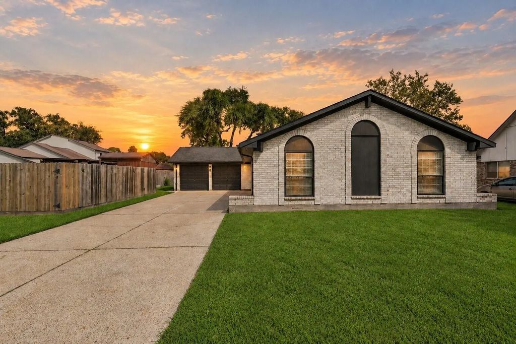 5003 Colombia Drive, Pasadena