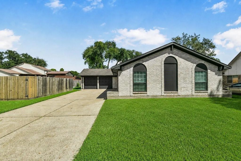5003 Colombia Drive, Pasadena