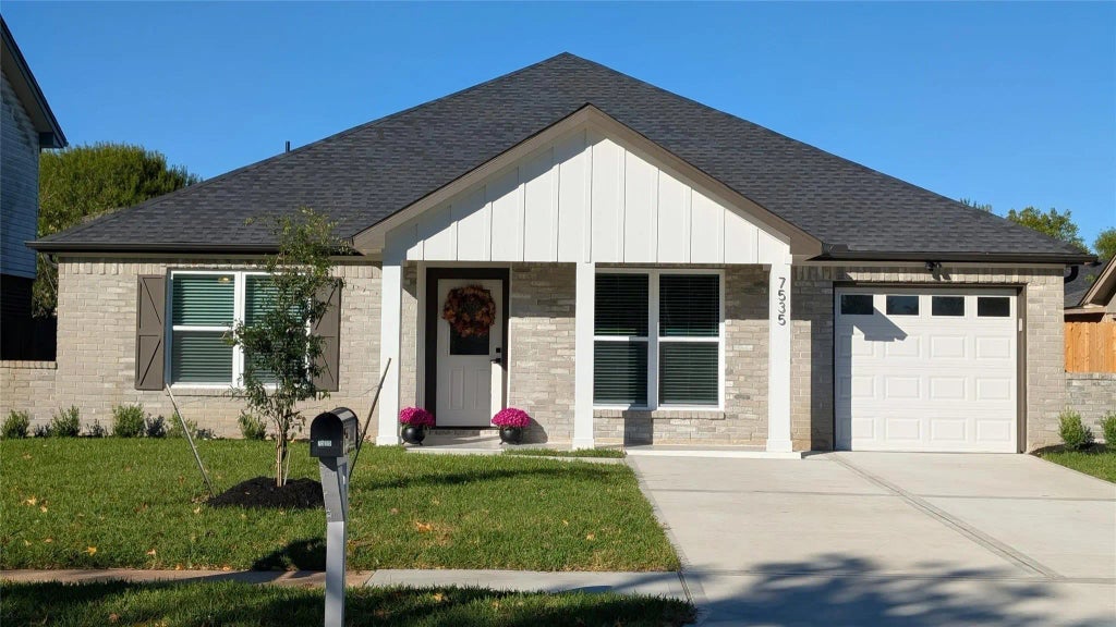 7535 Weatherhill Lane, Houston