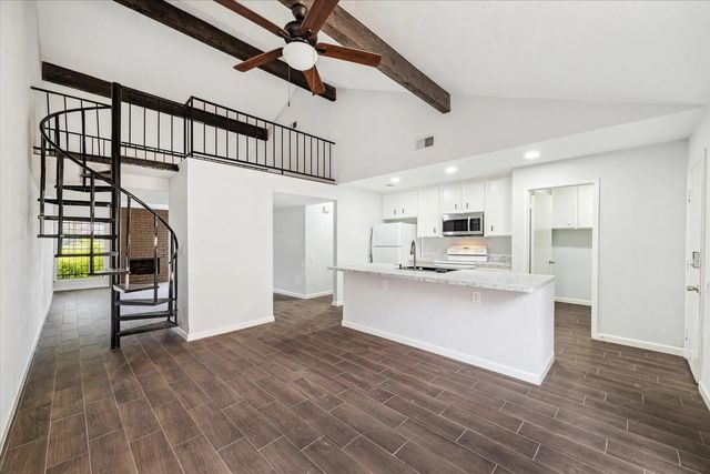 8628 Maplecrest Drive, Houston