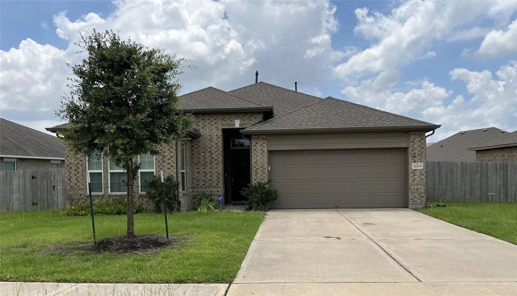 31909 Mckinley Run Drive, Hockley