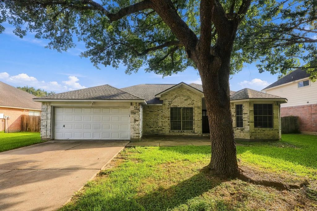 1242 Hunter Wood Drive, League City
