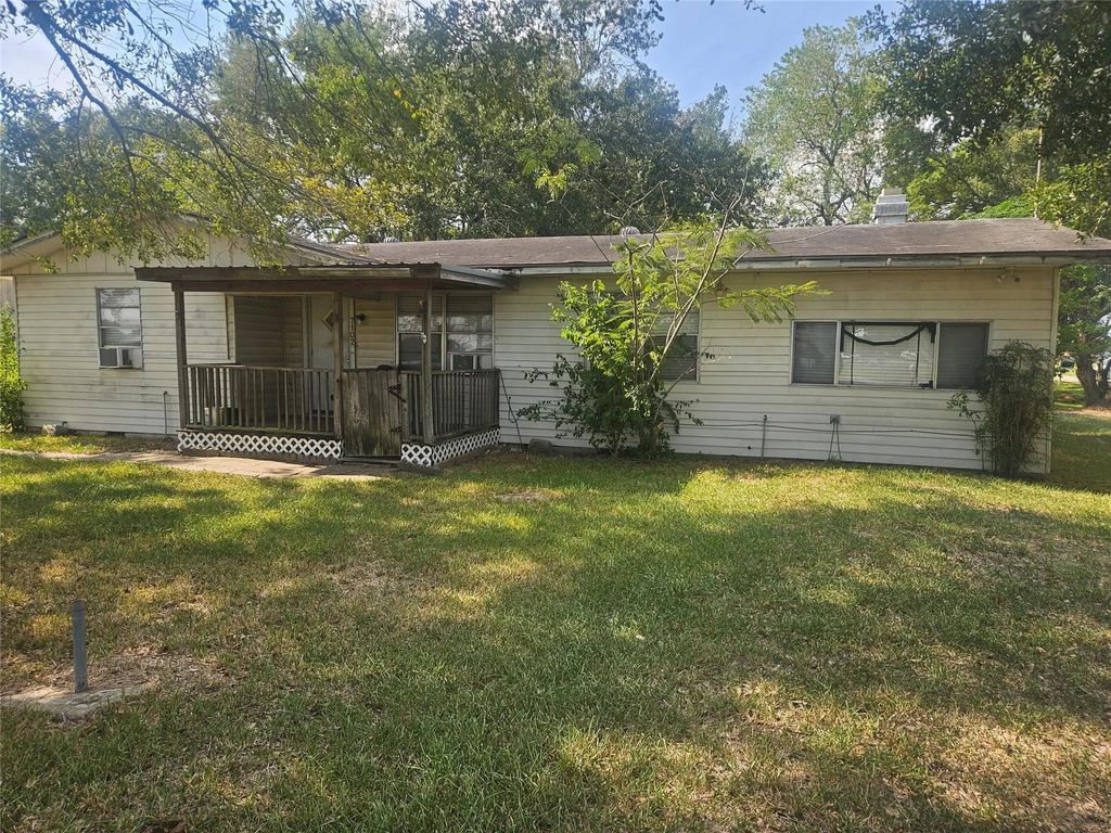 7102 Avenue E, Beasley
