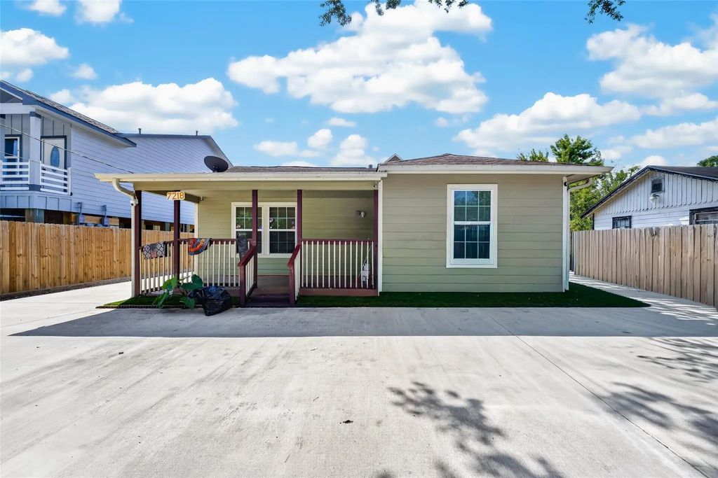 7218 Philibert Lane, Houston