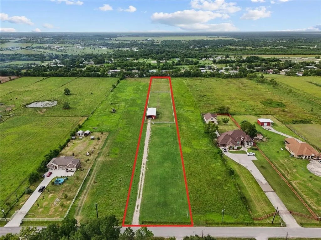 4215 Danek Road, Crosby