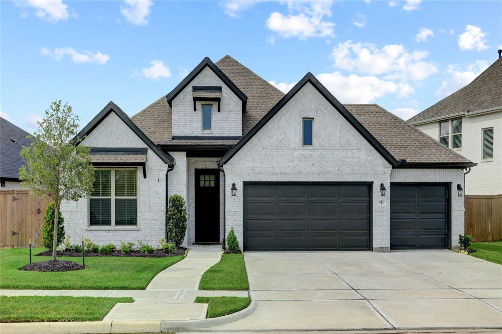 619 Rita Blanca, Webster