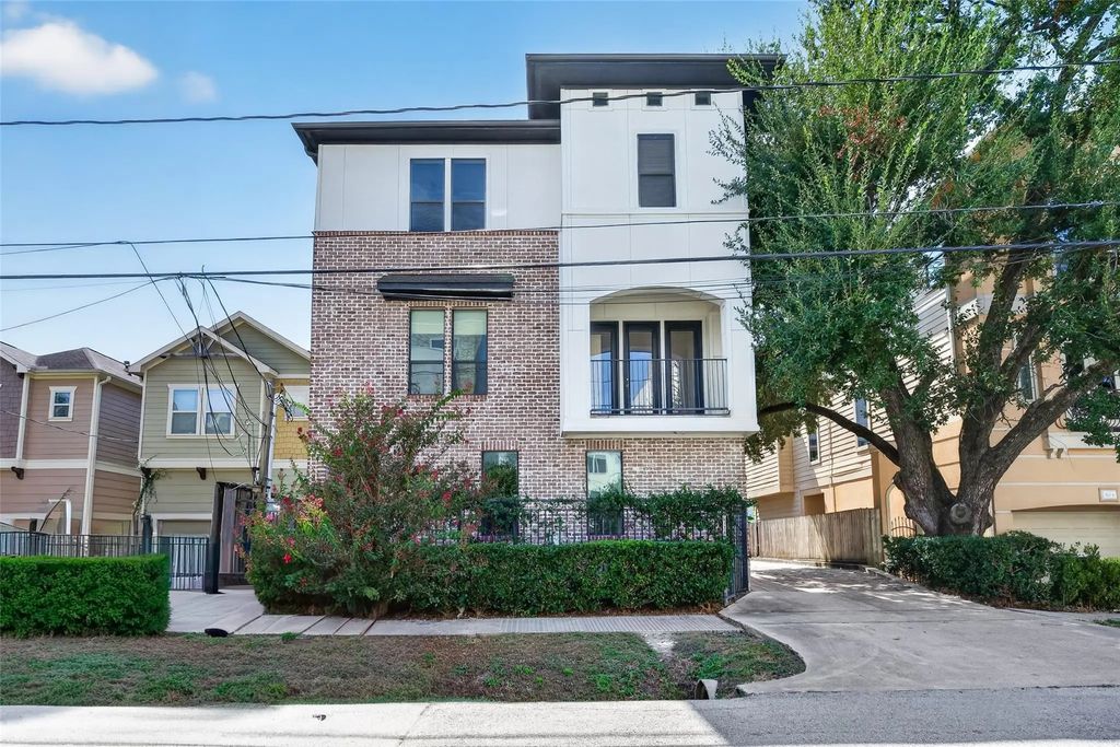 5617 Kiam Street, Houston