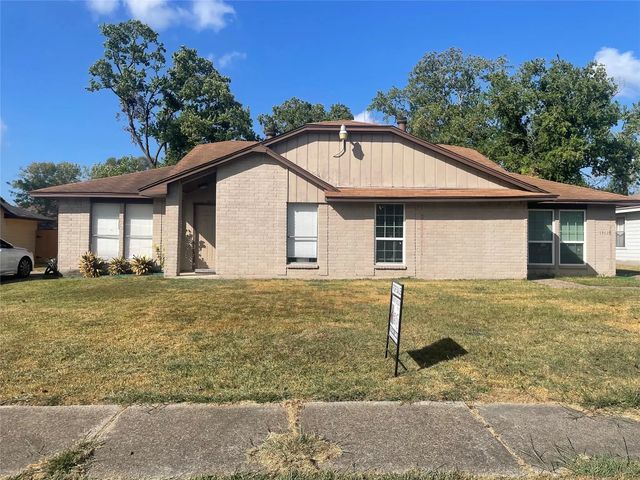 15117 & 15119 Grassington Drive, Channelview