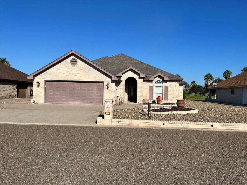 2203 Fairway Court, Mission