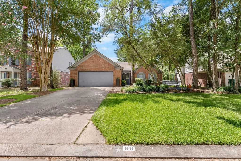 99 S Village Knoll Circle, The Woodlands