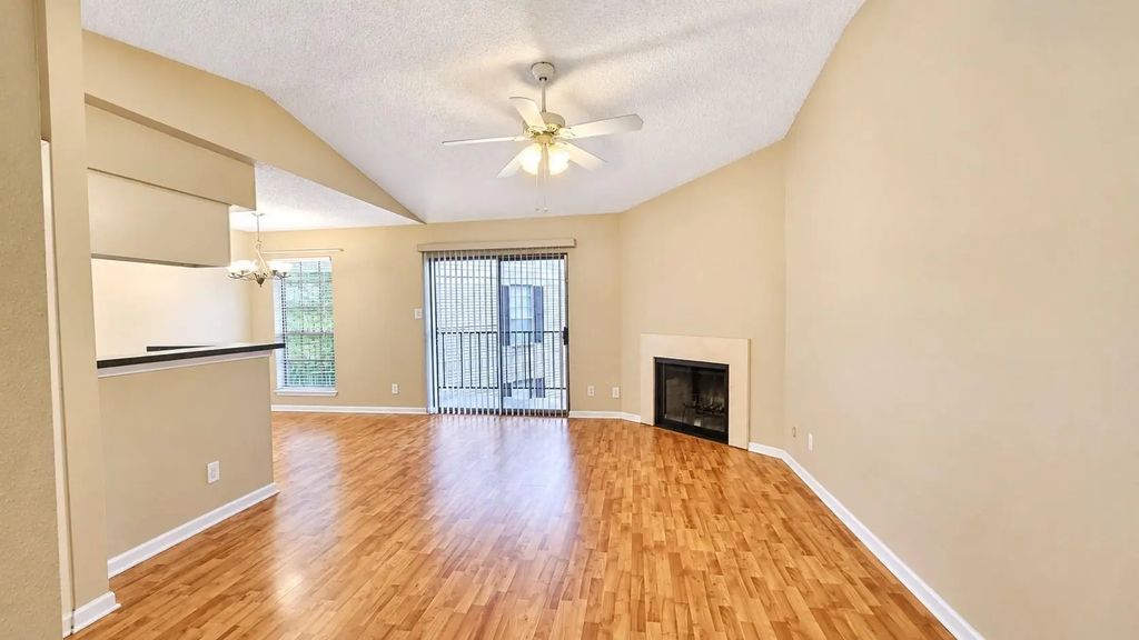2120 El Paseo Street 1304, Houston