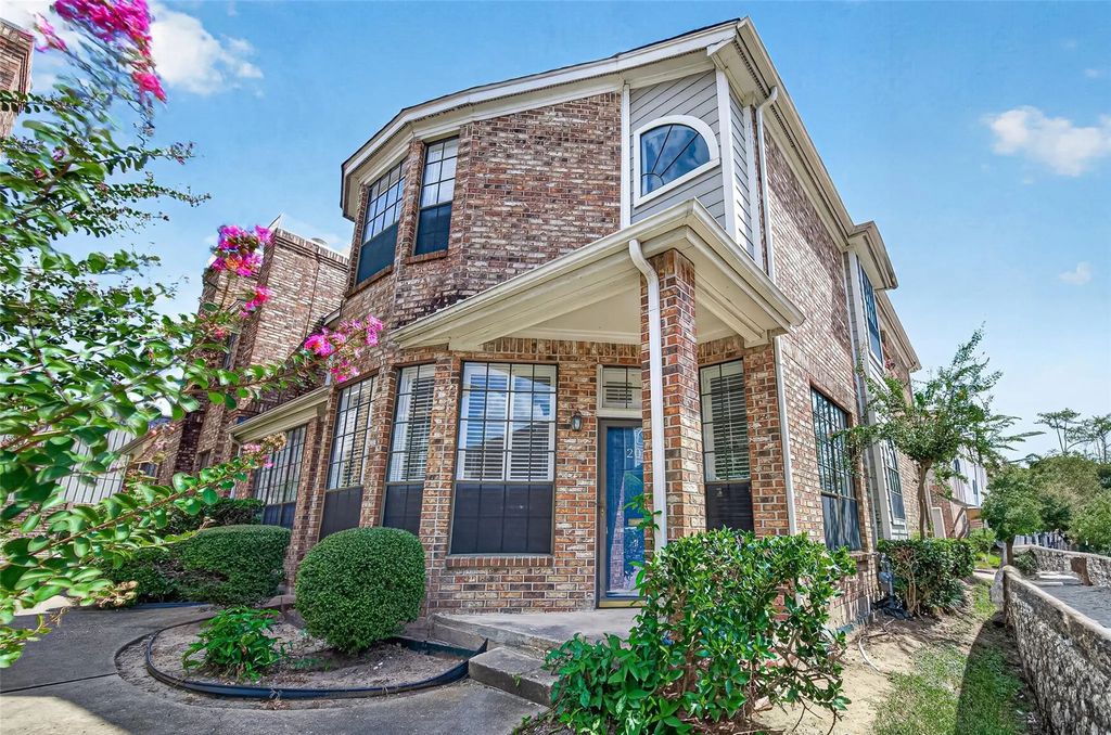 8888 Benning Drive 204, Houston
