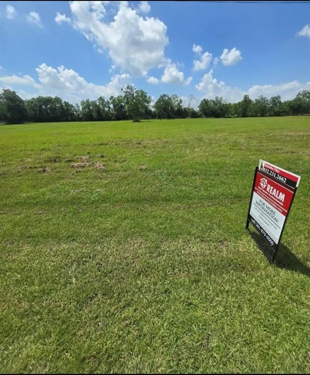 2418 Wolcek Road, Crosby