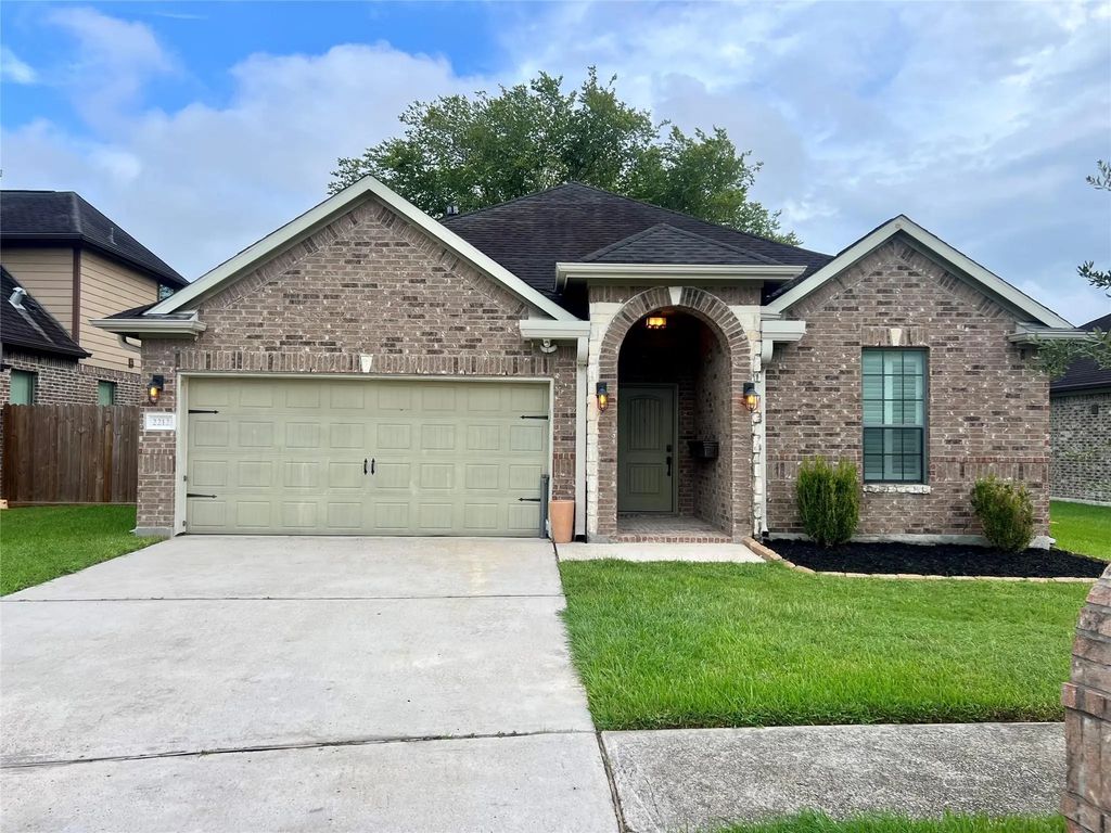 2212 Dove Haven Lane, League City