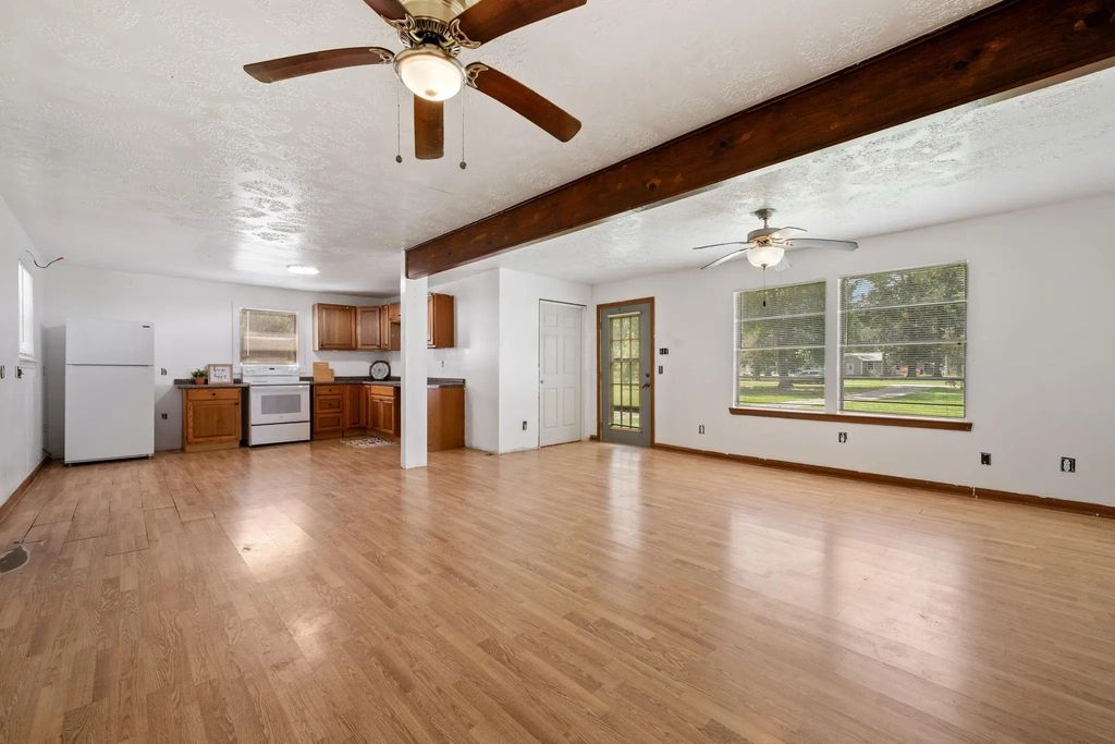 21000 Buck Knoll Road, Splendora