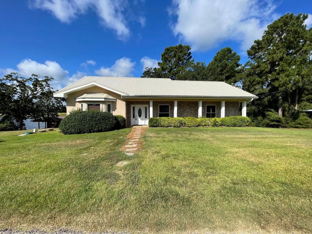 160 Lookout Point Drive, Grapeland