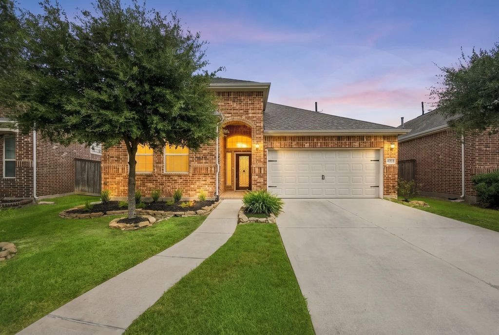 6722 Greenwood Valley Place, Katy