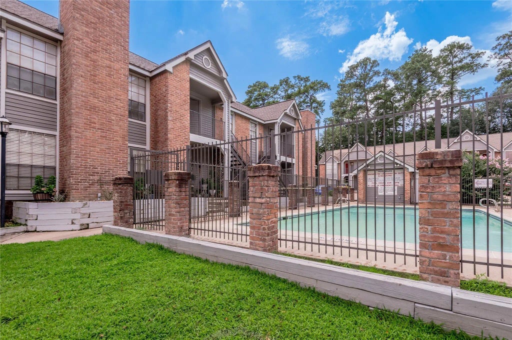 2402 Sycamore Avenue E7, Huntsville