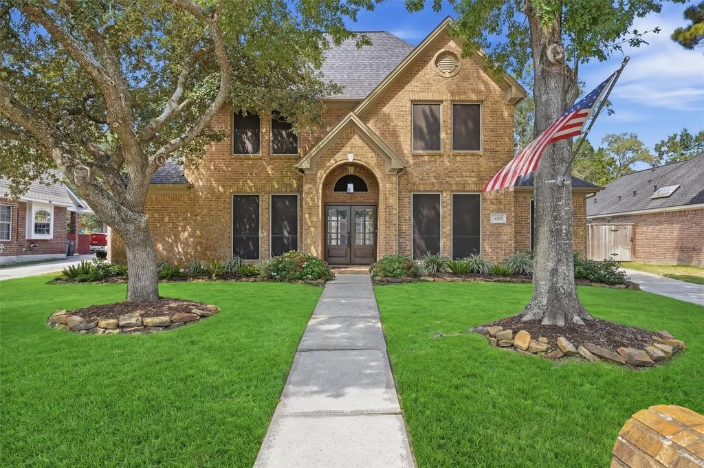 4307 Brook Shadow Drive, Houston