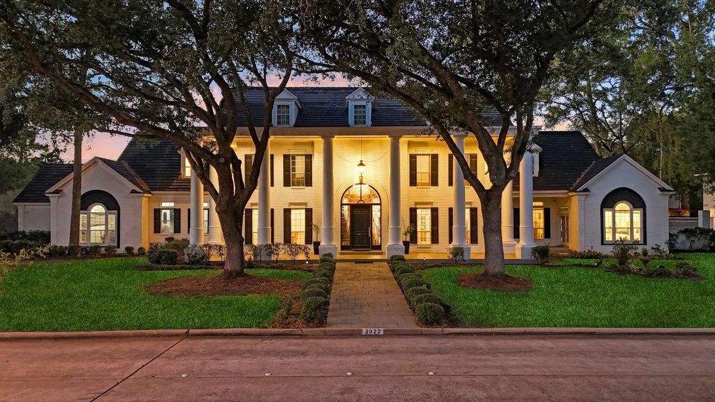 2922 Cedar Woods Place, Houston