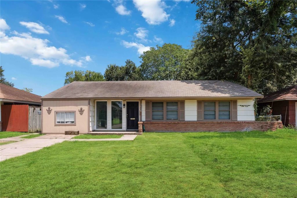 6207 Heron Drive, Houston