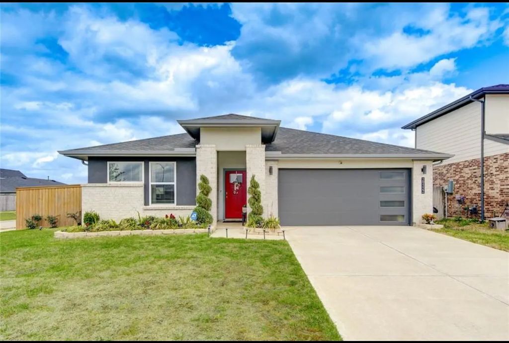 29322 Hoelzen Hollow Drive, Katy