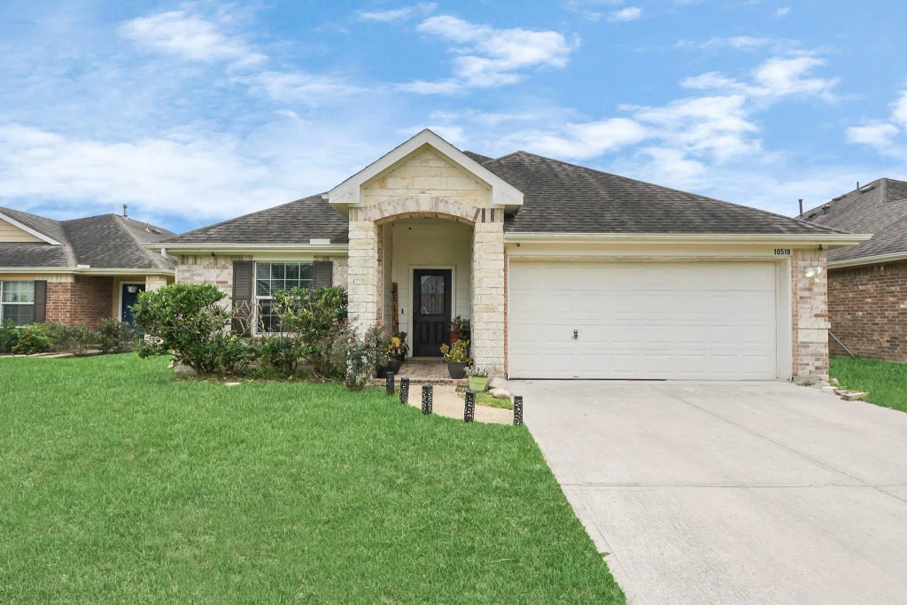 10518 Devinwood Drive, Baytown