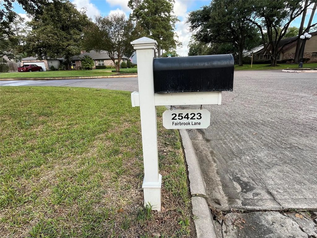 25423 Fairbrook Lane, Spring