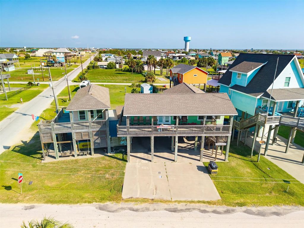846 S Crystal Beach Road, Crystal Beach