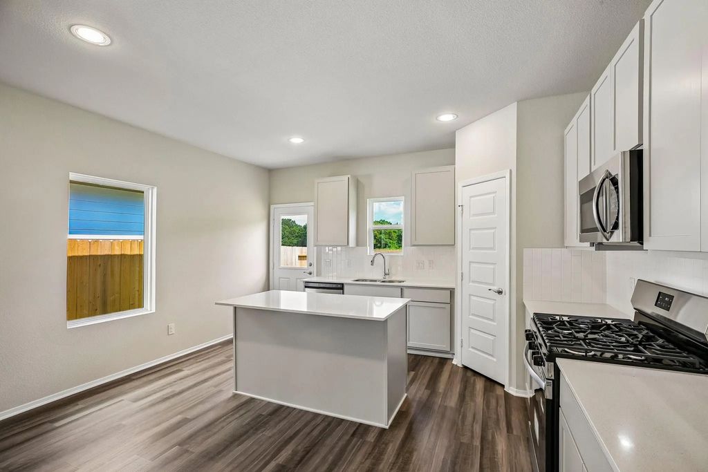 31114 Cass River Lane, Waller