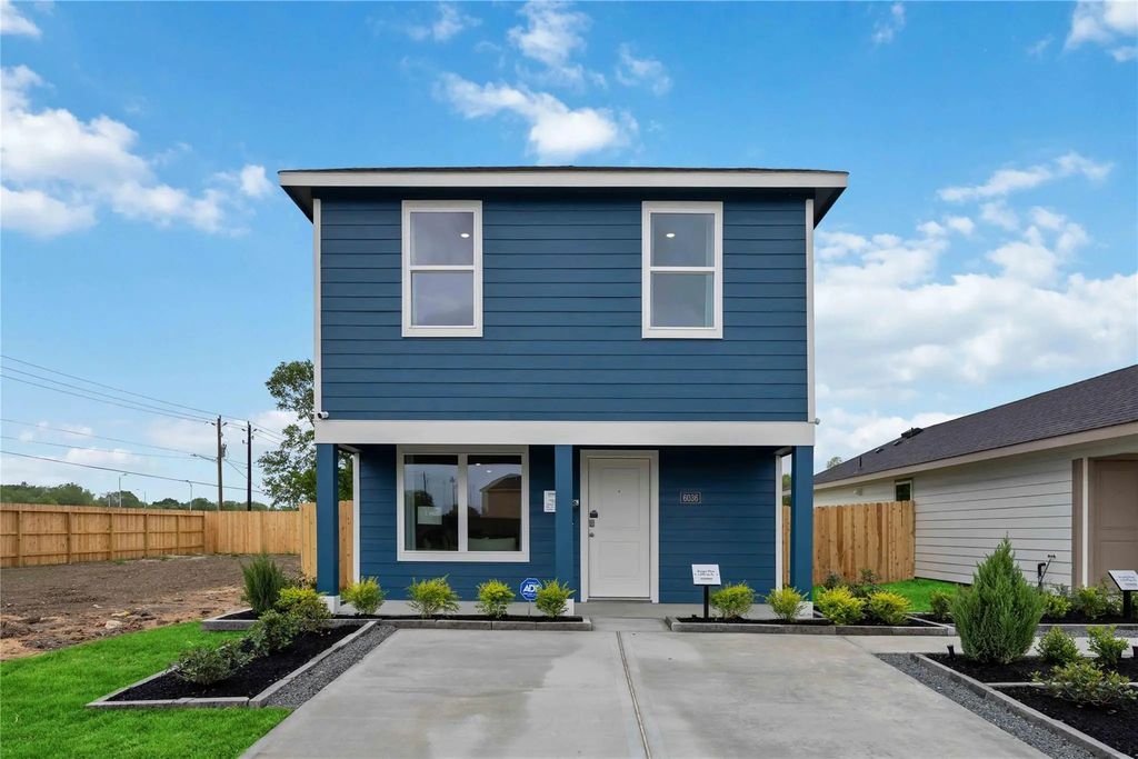 6006 Pineapple Street, Houston