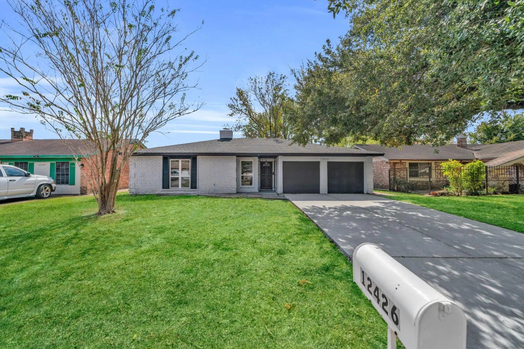 12426 Enchanted Path Drive, Houston
